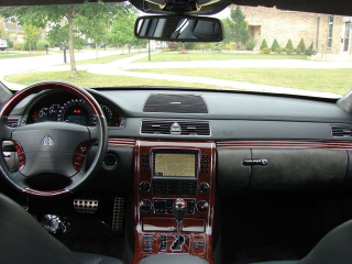Illustration for article titled Nice Price Or Crack Pipe: 2004 Maybach 57 For $129,900?